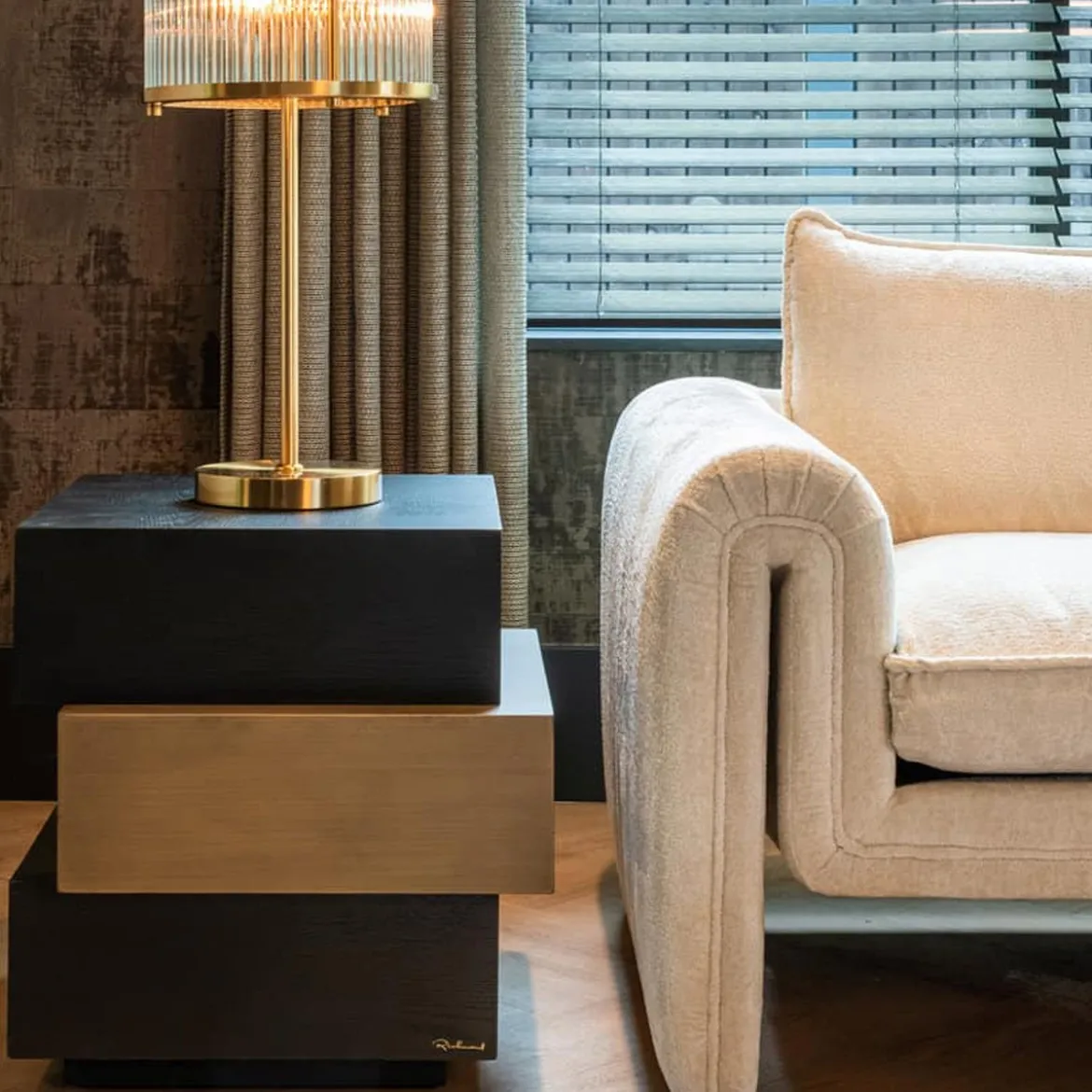Bijzettafel hout en goud - Richmond Interiors Cambon