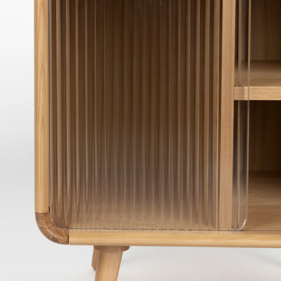 Design nachkastje gebogen hout - Zuiver Rise