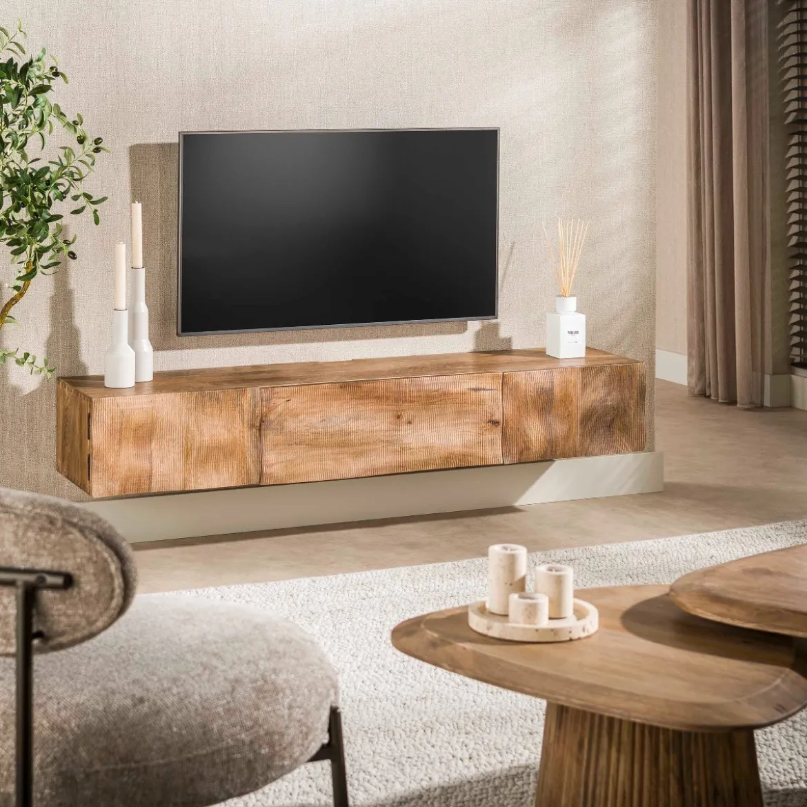 TV-meubel mangohout met golvend front - Giani Ocean