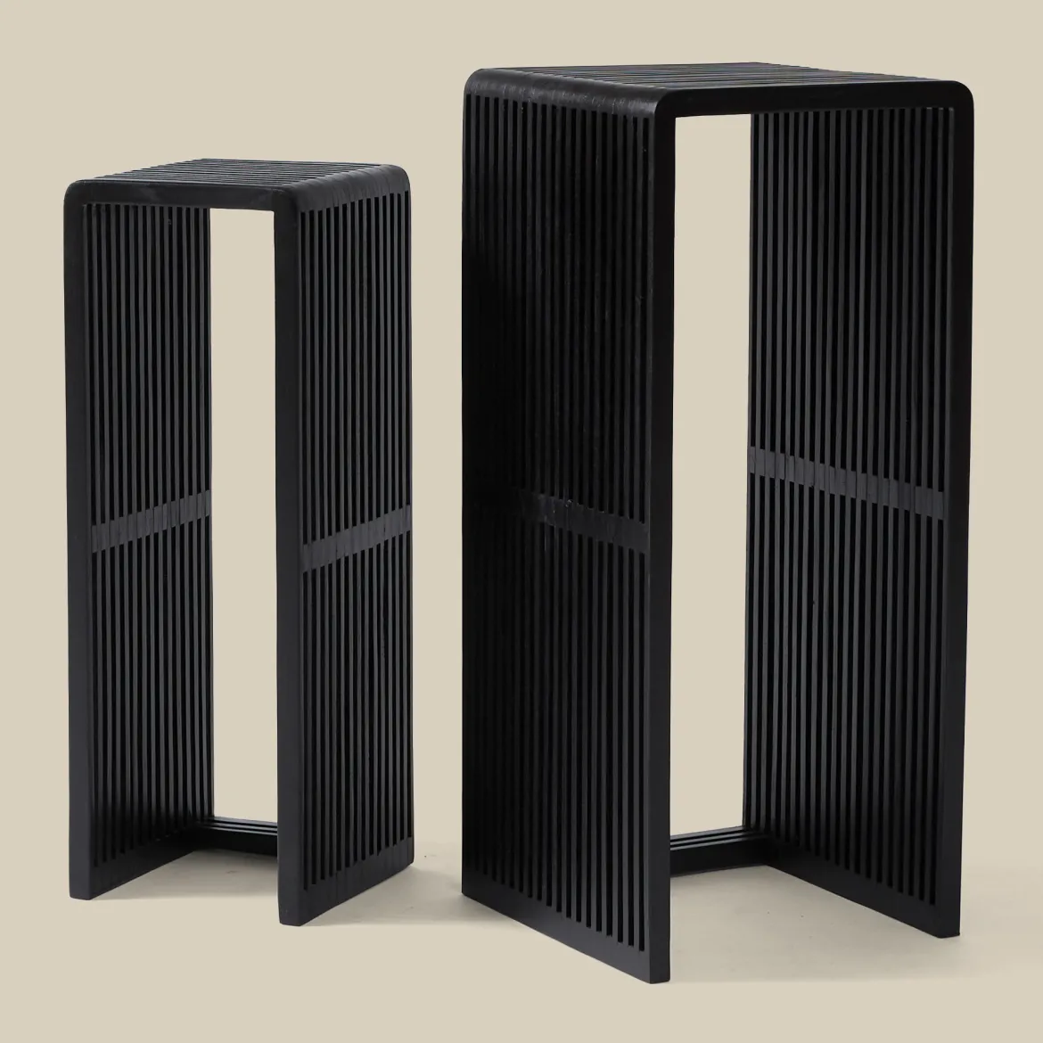 Zuilen set teak latjes zwart - Bodio Teak Slats